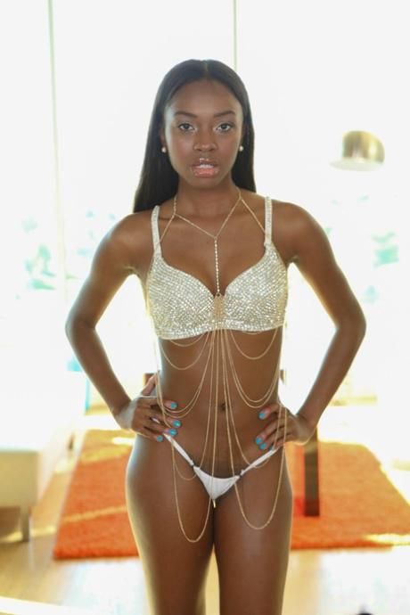 Грязные шлюхи: кто просит «по жёсткому»